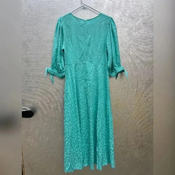 Kitri Lorelle Mint Daisy Jacquard
Midi Dress NEW WITH TAG - Picture 4 of 8